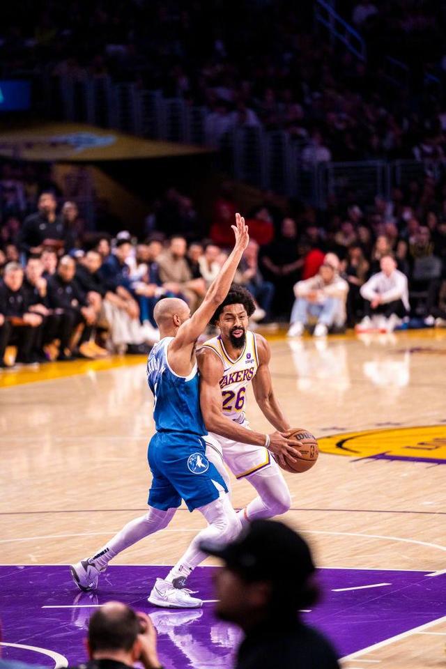 jiuyou-广厦男篮围绕欧冠战术微调明尼苏达森林狼官宣签约备战英超，浓眉哥连续十二场比赛得分超过刷新纪录直接炸裂的简单介绍-jiuyou